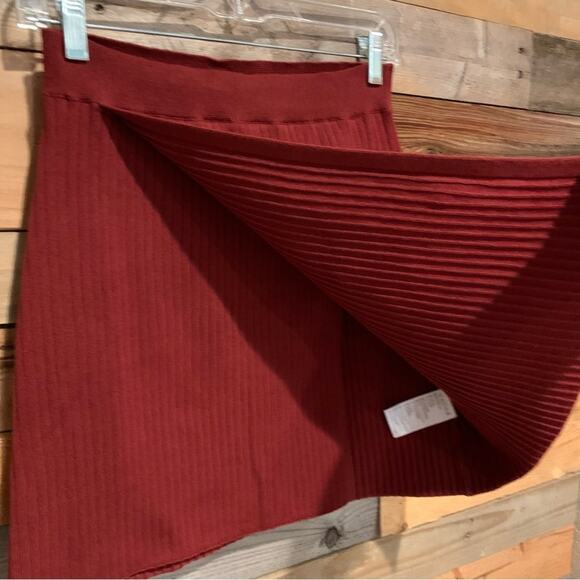 Free People Mod Faux Wrap Ribbed Mini Skirt Burgundy Size M Boho Minimalist - Picture 10 of 14
